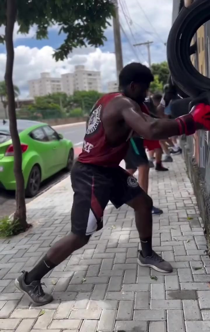 爱游戏网站-古巴选手表现出色夺得拳击比赛金牌(古巴选手表现出色夺得拳击比赛金牌的是谁)