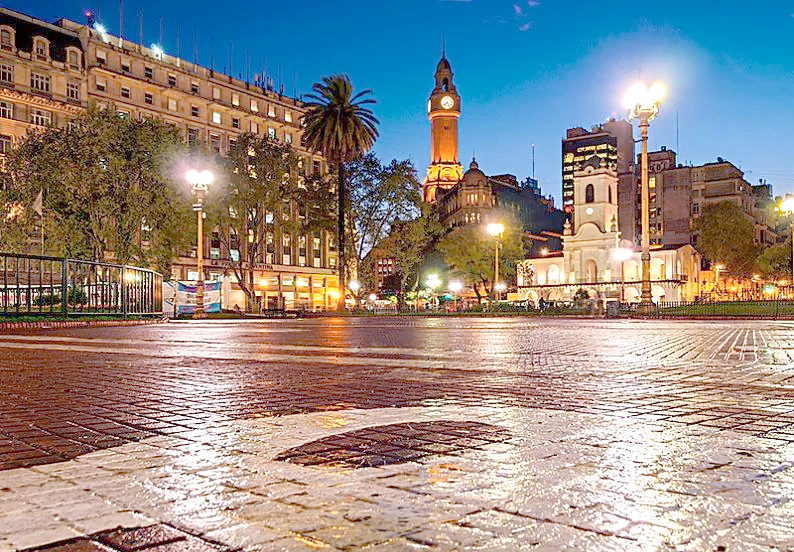 布宜诺斯艾利斯独立主场优势明显,球迷期待逆转奇迹 布宜诺斯艾利斯独立主场优势明显,球迷期待逆转奇迹