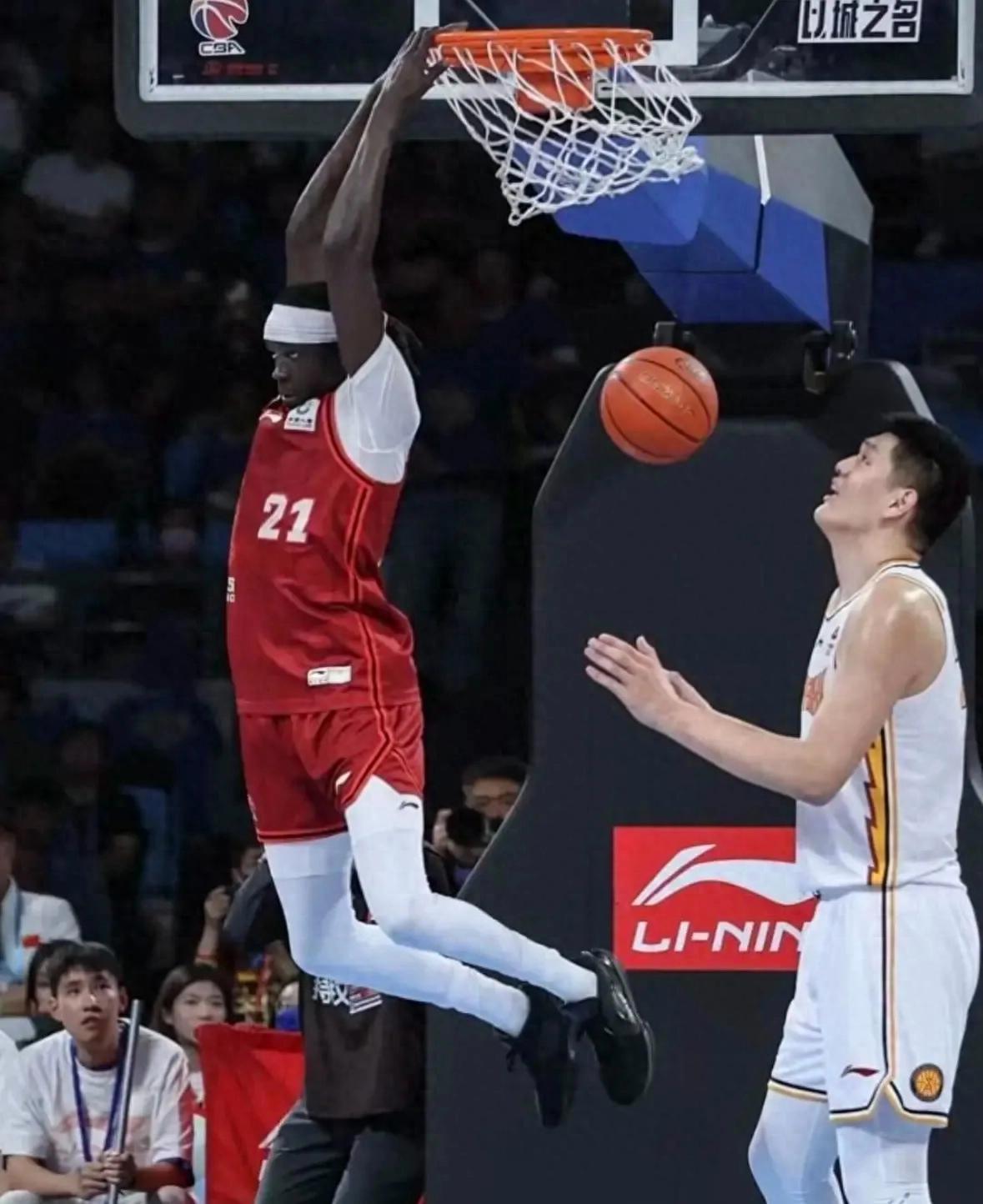 北京首钢队状态火热，备战广东队的简单介绍