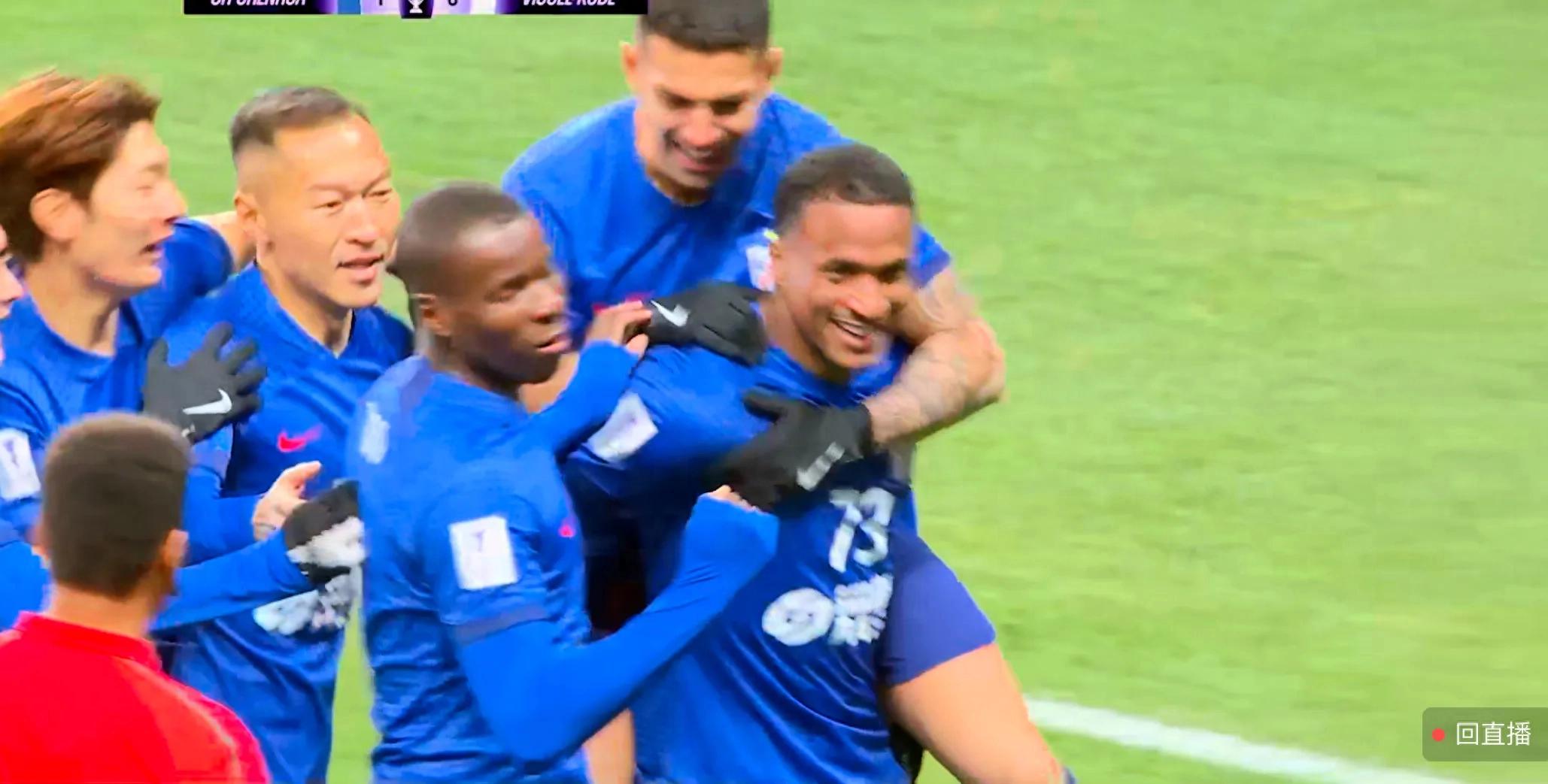 爱游戏登录-著名足球明星为球队取得胜利助一臂之力