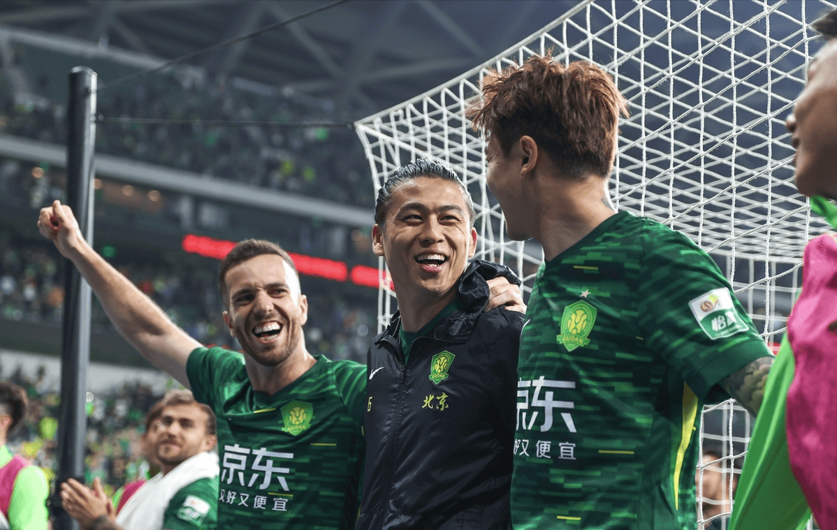 爱游戏app下载-赛事精彩抢眼,球员飒爽英姿博得观众喝彩的简单介绍