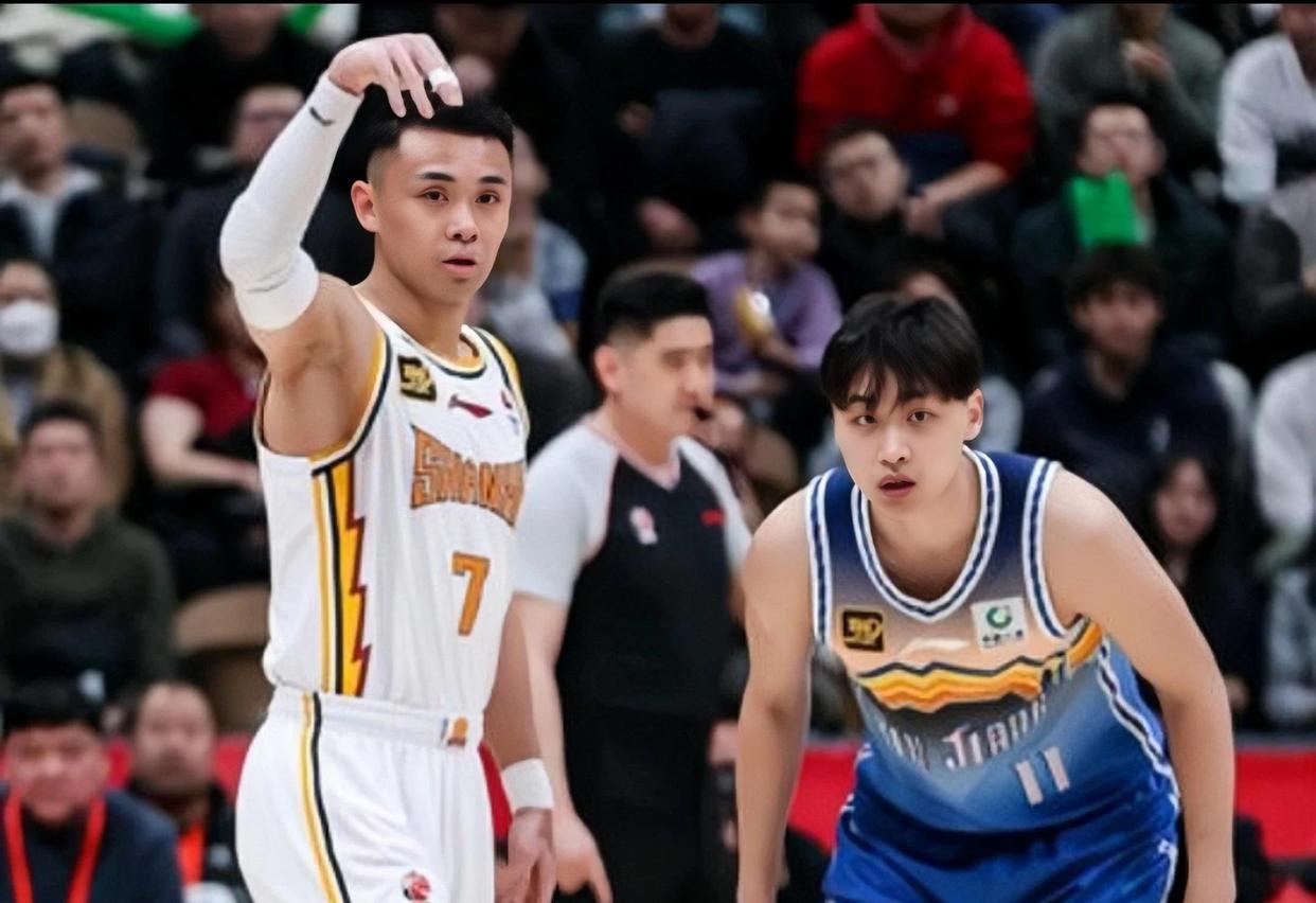 新疆男篮队员全面发力战胜海南队 新疆男篮队员全面发力战胜海南队