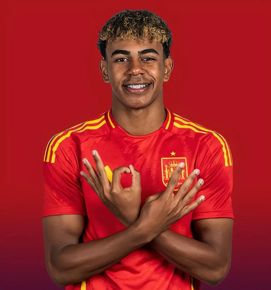 世界足坛新生力量崭露头角,比赛展现潜力的简单介绍 世界足坛新生力量崭露头角,比赛展现潜力的简单介绍