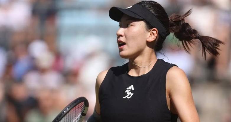 爱游戏官网app-斯坦福桥实现惊险逆转,重登榜首