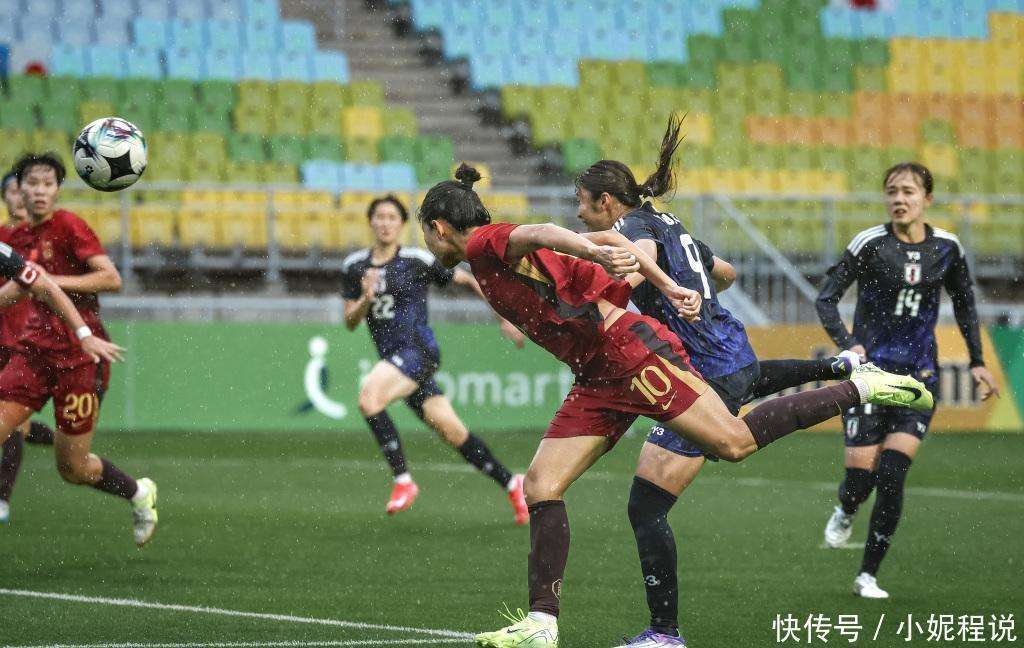 国际女足赛场上发生激烈的对抗,现场气氛紧张的简单介绍 国际女足赛场上发生激烈的对抗,现场气氛紧张的简单介绍