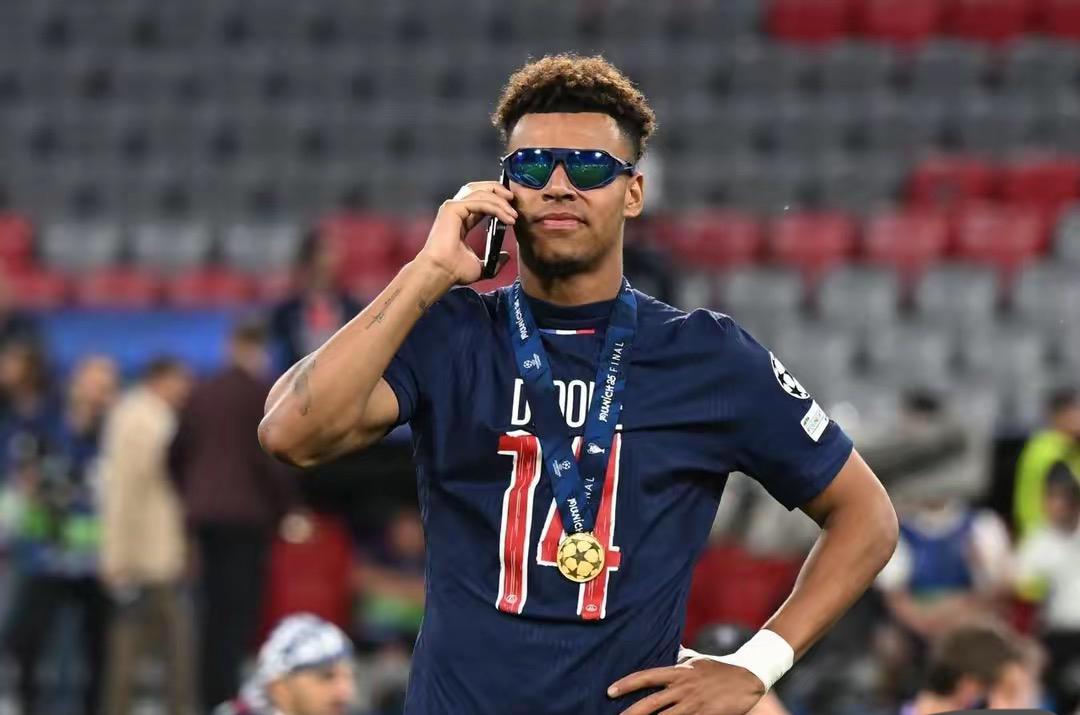 年轻球员表现出色，助共和国建立法甲统治的简单介绍