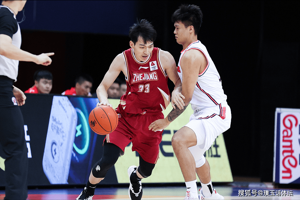 主帅精心策划战术,带领球队获取连胜 主帅精心策划战术,带领球队获取连胜