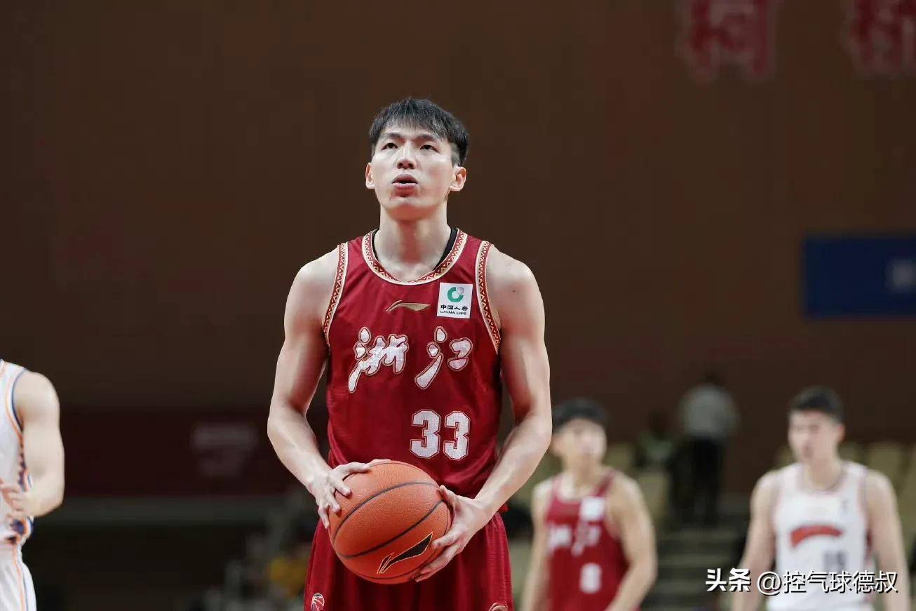 爱游戏活动-浙江队主力球员闪耀,协力击败对手