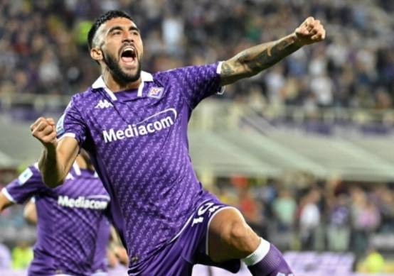 爱游戏官网登录网址-佛罗伦萨球员磨砺技术,追求更高水平的简单介绍