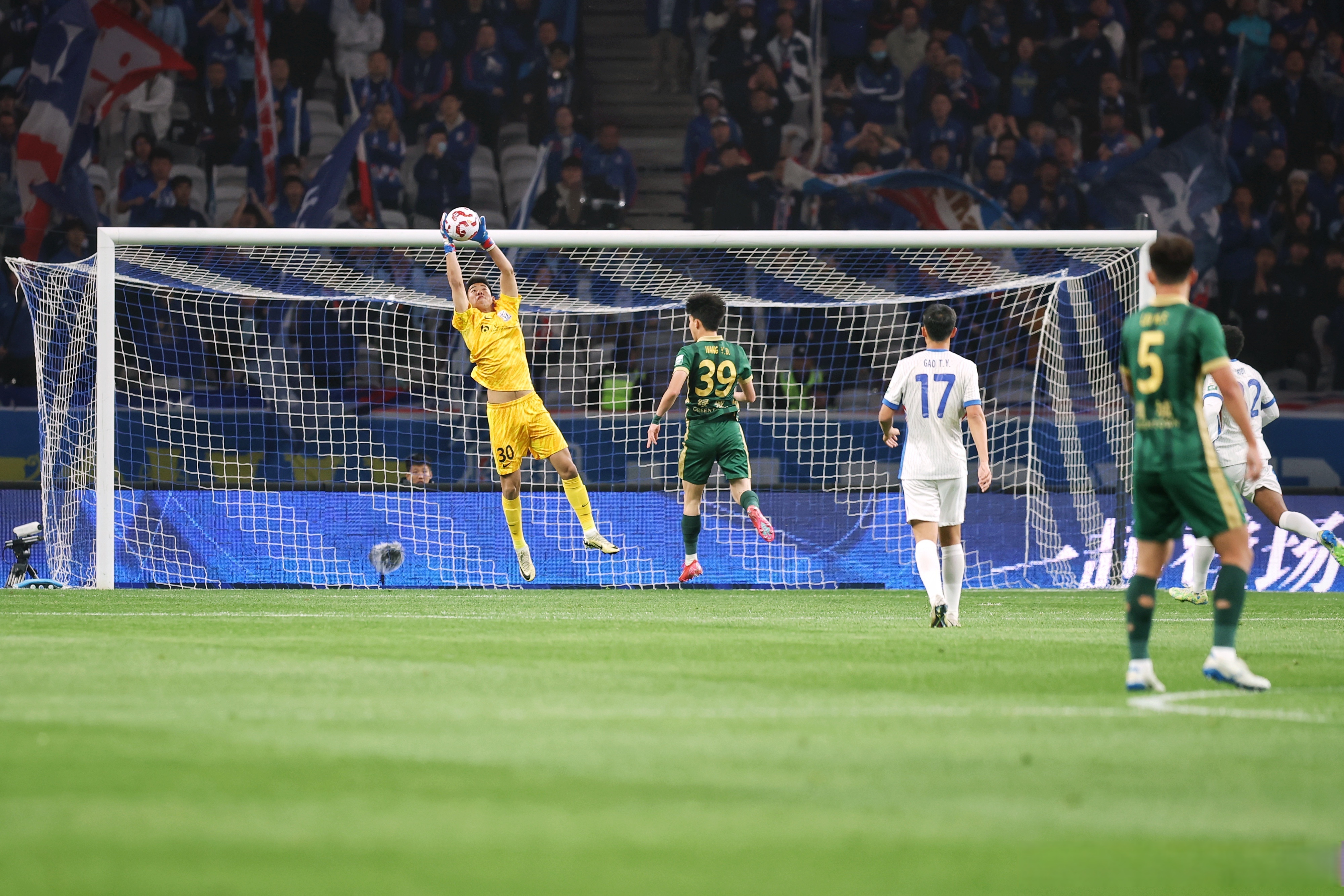 申花队员连续进球,刷新个人纪录的简单介绍 申花队员连续进球,刷新个人纪录的简单介绍