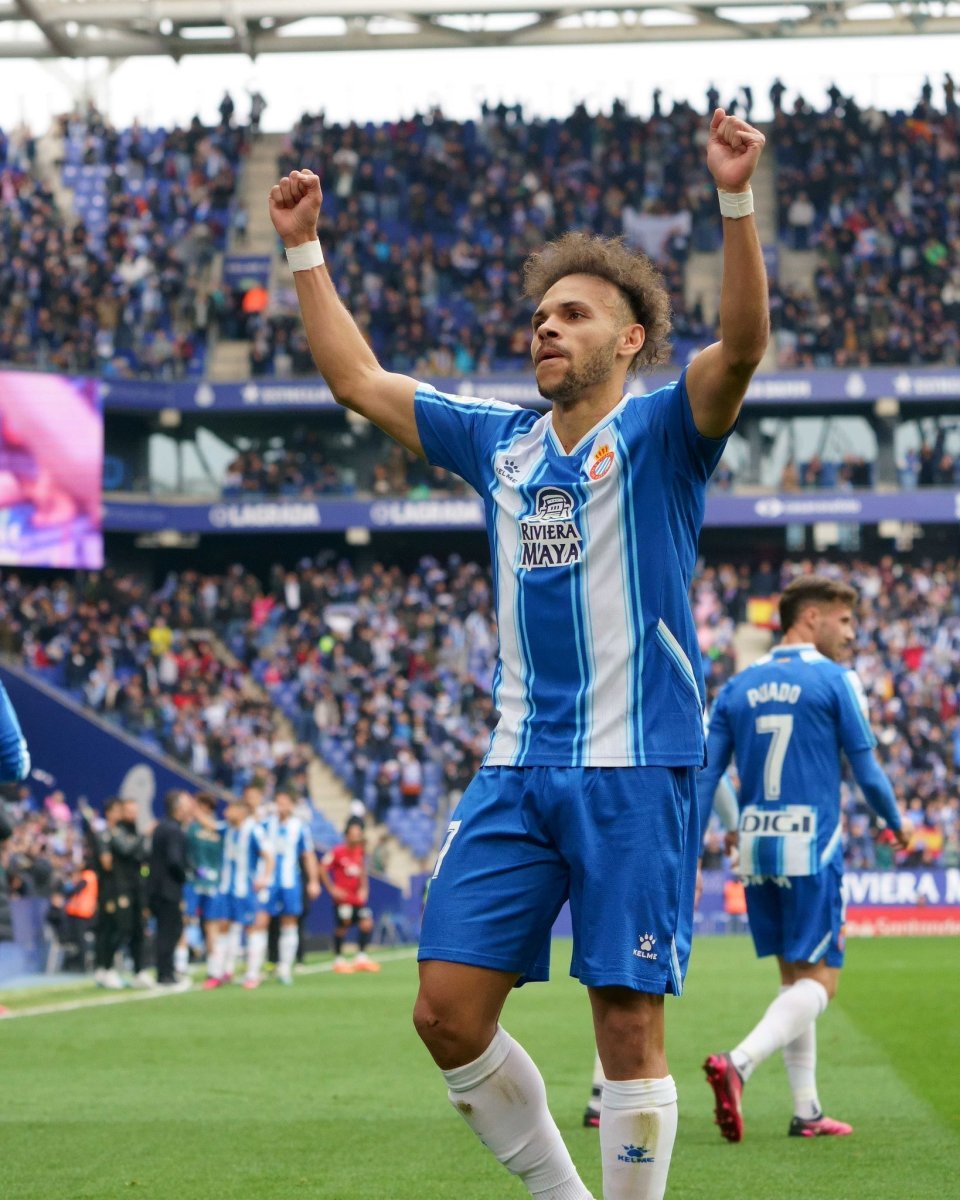 爱游戏亚洲官网-瓦伦西亚主场告捷,积分榜走高的简单介绍