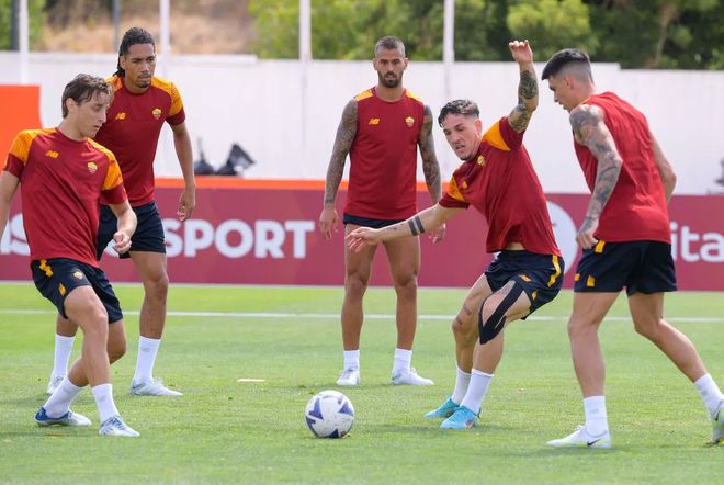 爱游戏注册-包含罗马球员主动参与地方环保活动,树立榜样的词条