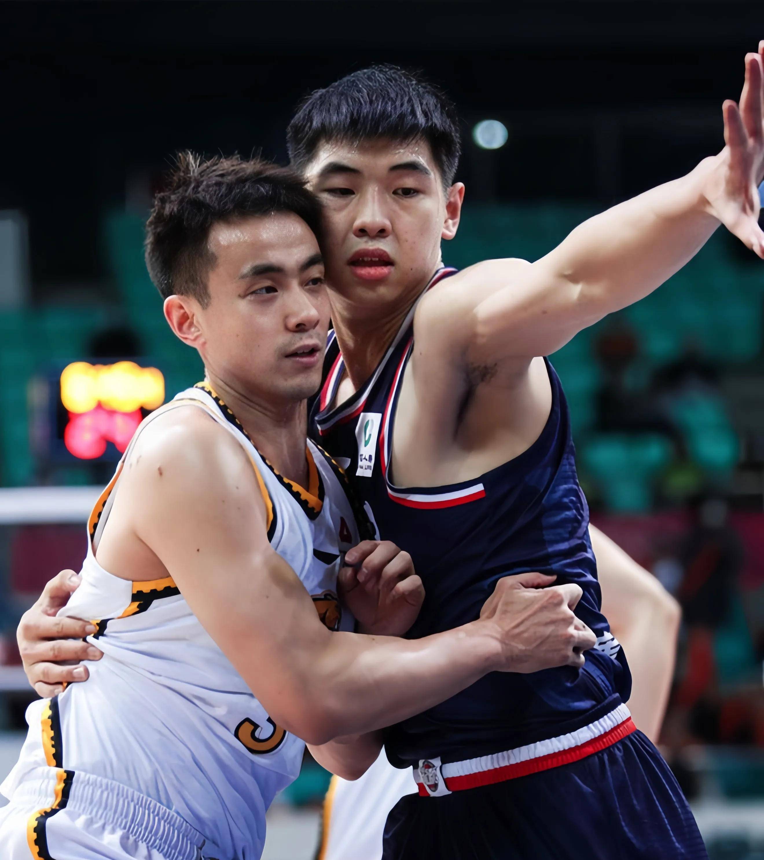 爱游戏培训-广州队对战辽宁,广州队主力球员状态神勇的简单介绍