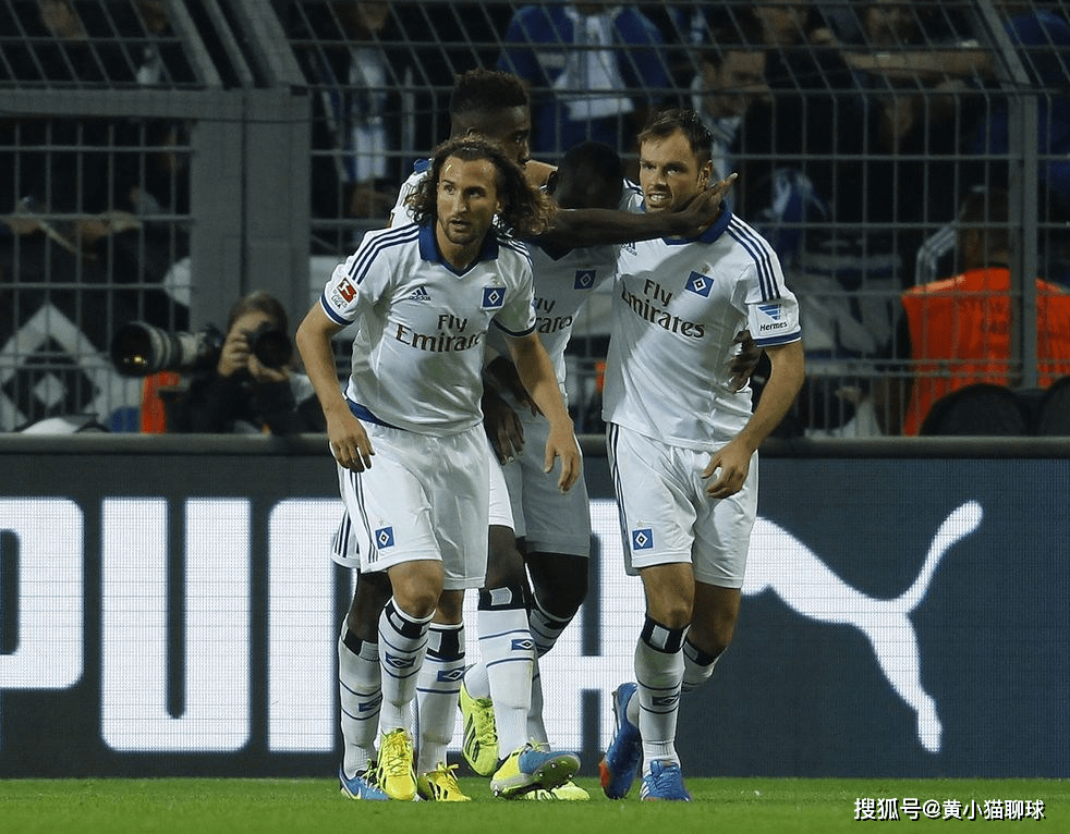 爱游戏培训-斯图加特客场大捷,全面优势击败对手取得胜利